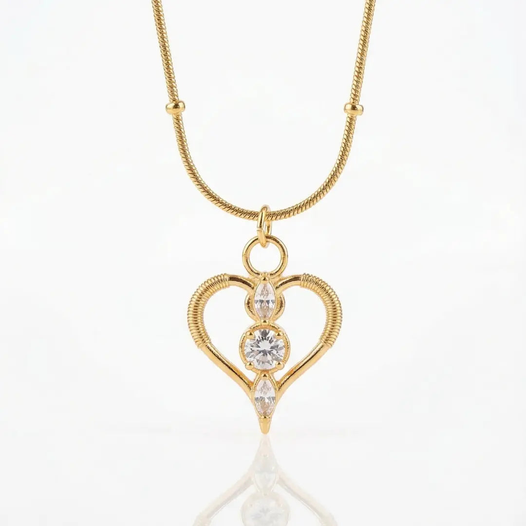 18k gold plated pendant marquise with white diamonds | Tvayi