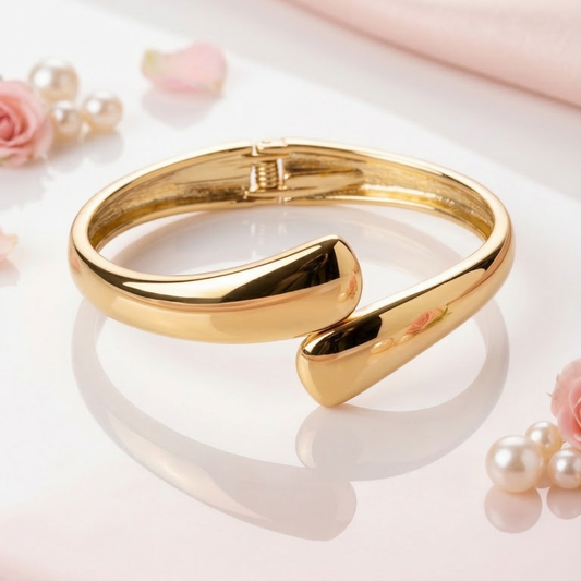 Premium Sculpted Cuff Bracelet for Women – 18K Gold Plated | Tvayi