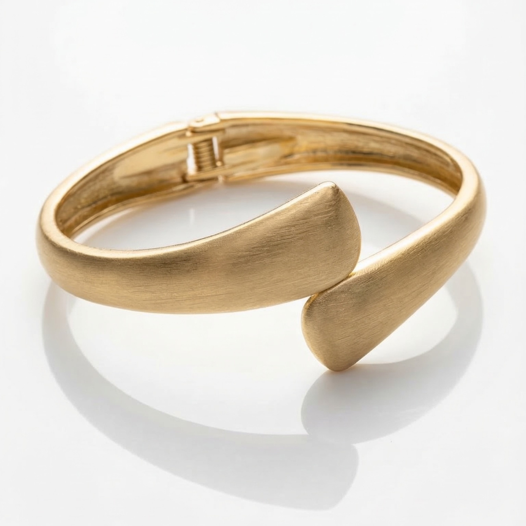 Premium Sculpted Cuff Bracelet for Women – 18K Gold Plated | Tvayi