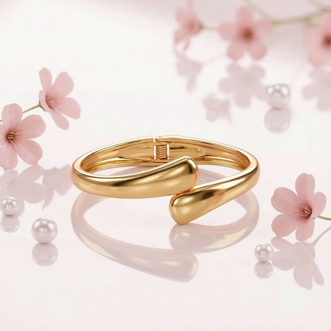 Premium Sculpted Cuff Bracelet for Women – 18K Gold Plated | Tvayi