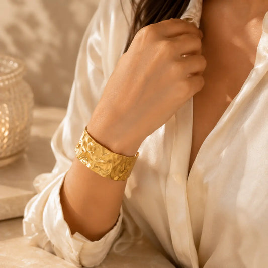 Aurelia Sculpted Cuff Bracelet – 18K Gold Plated