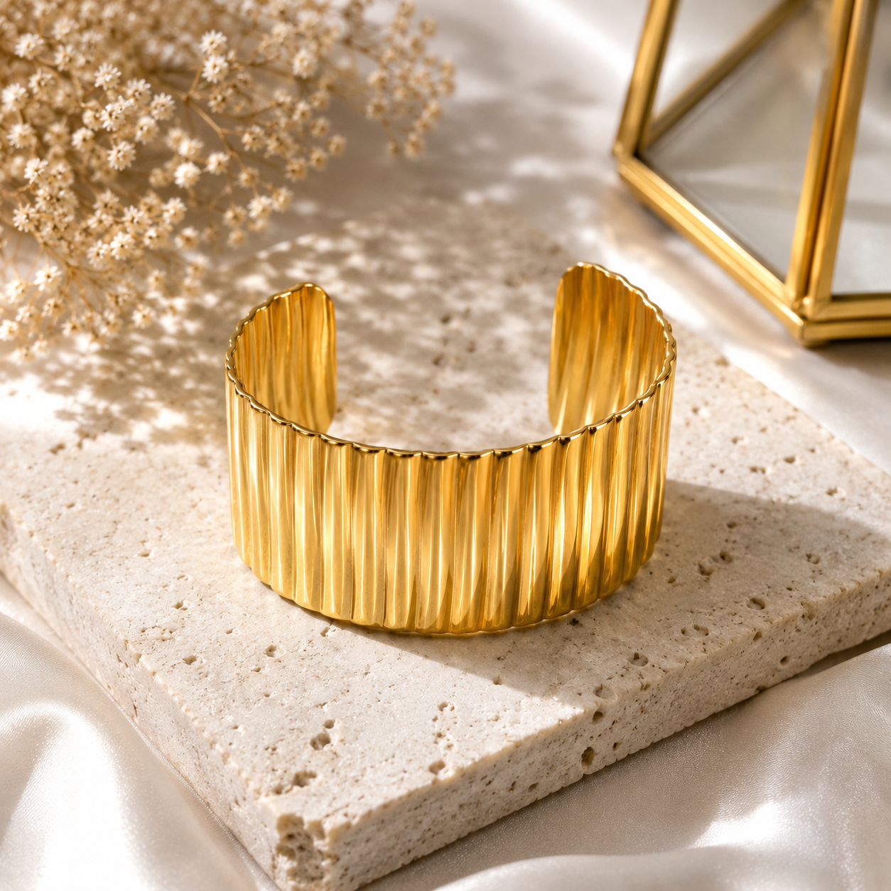 Golden Ribbed Cuff | Tvayi