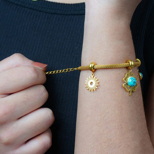 Enchanted Clover Wrist Bracelet Tvayi