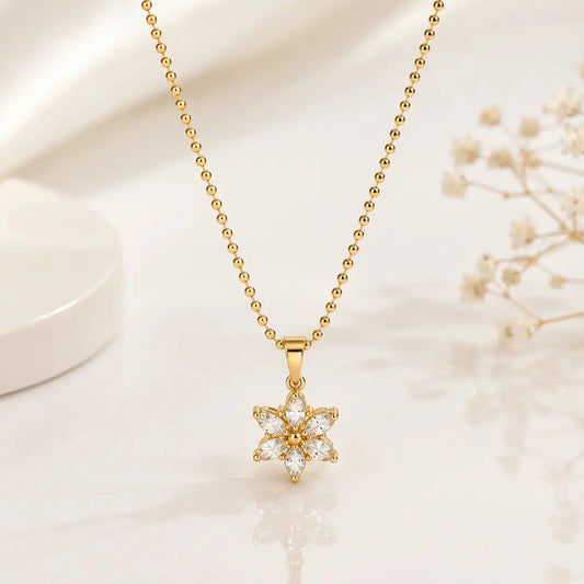 Flora Gleam Pendant Necklace Tvayi