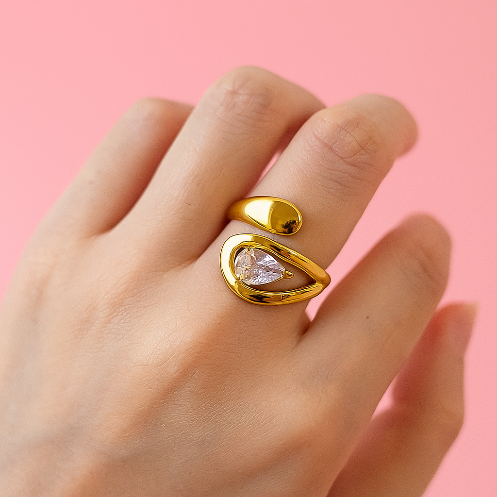 Love hug ring | Tvayi