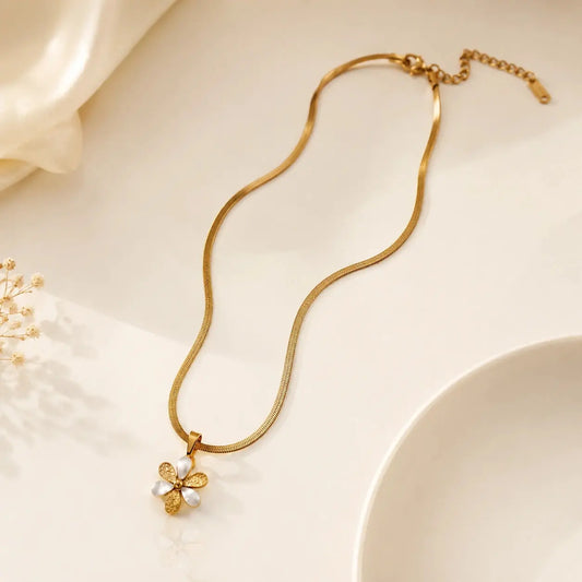 Liora Pearl Bloom Pendant Necklace | Tvayi