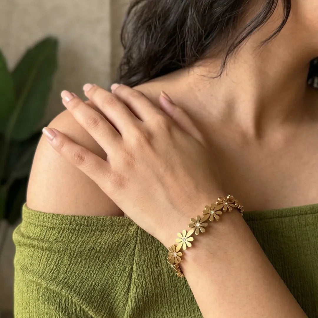 Daisy Bloom Bracelet – 18K Gold Plated Demi-Fine Jewellery Gift for Women | Tvayi